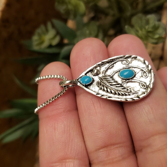 Turquoise Silver Necklace - Picture 2 of 6